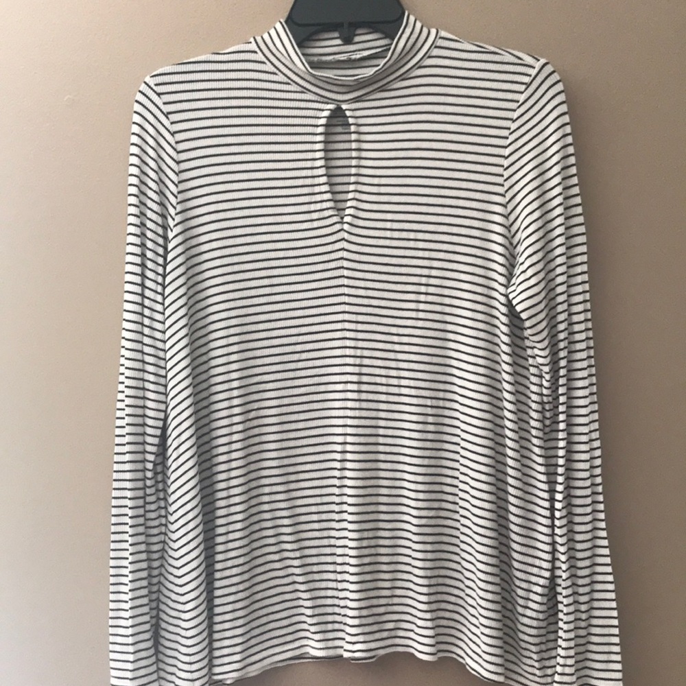 American Eagle shirt